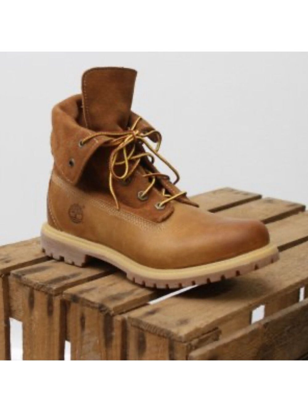 Timberland womens roll top tan leather suede ankle boot Size 7M